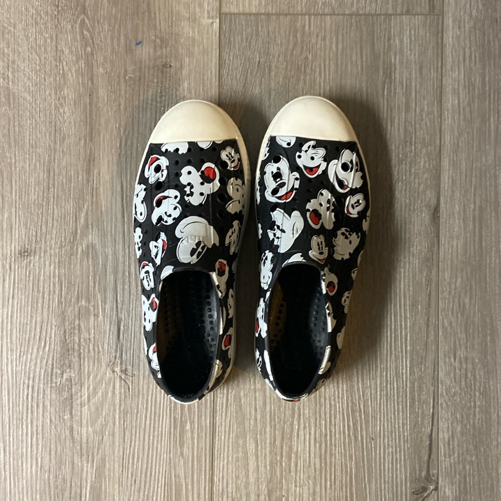 Native X Disney W/5, M/3 Mickey Mouse